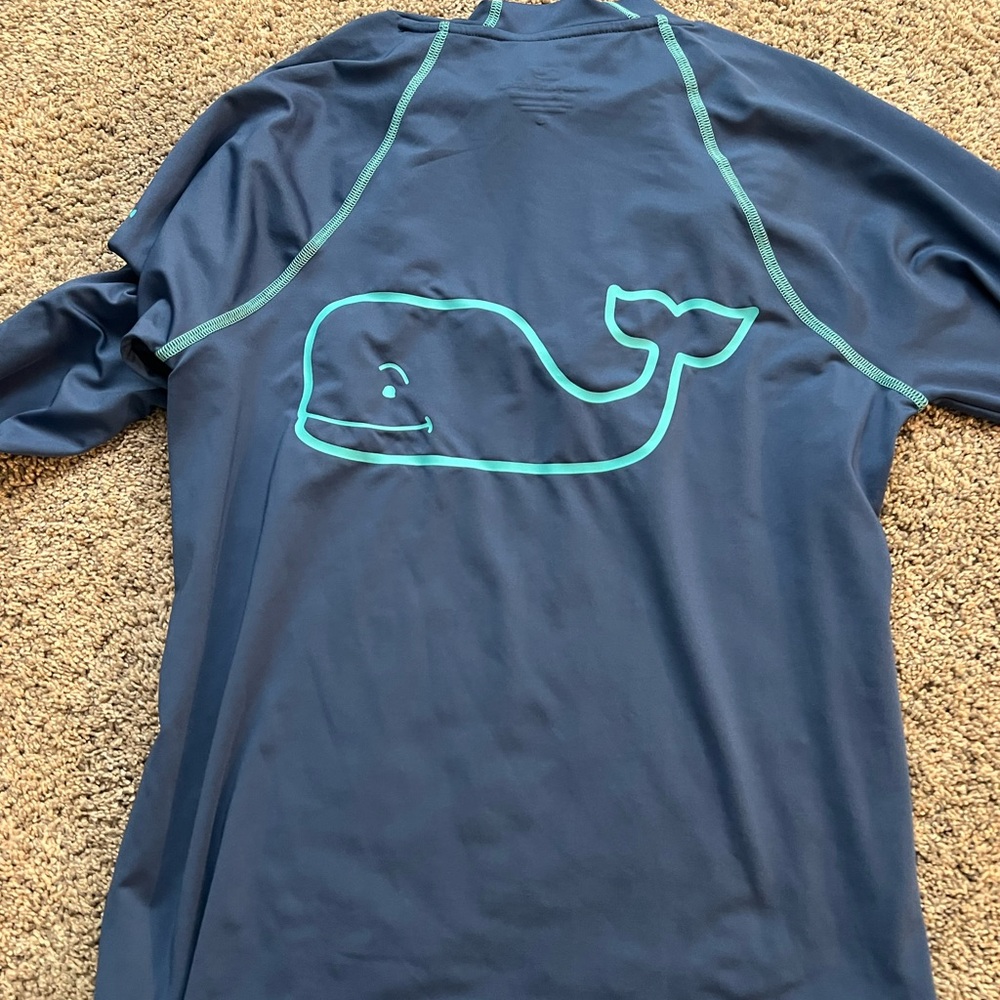 Boys Vineyard Vines long sleeve performance shirt. Size small XS